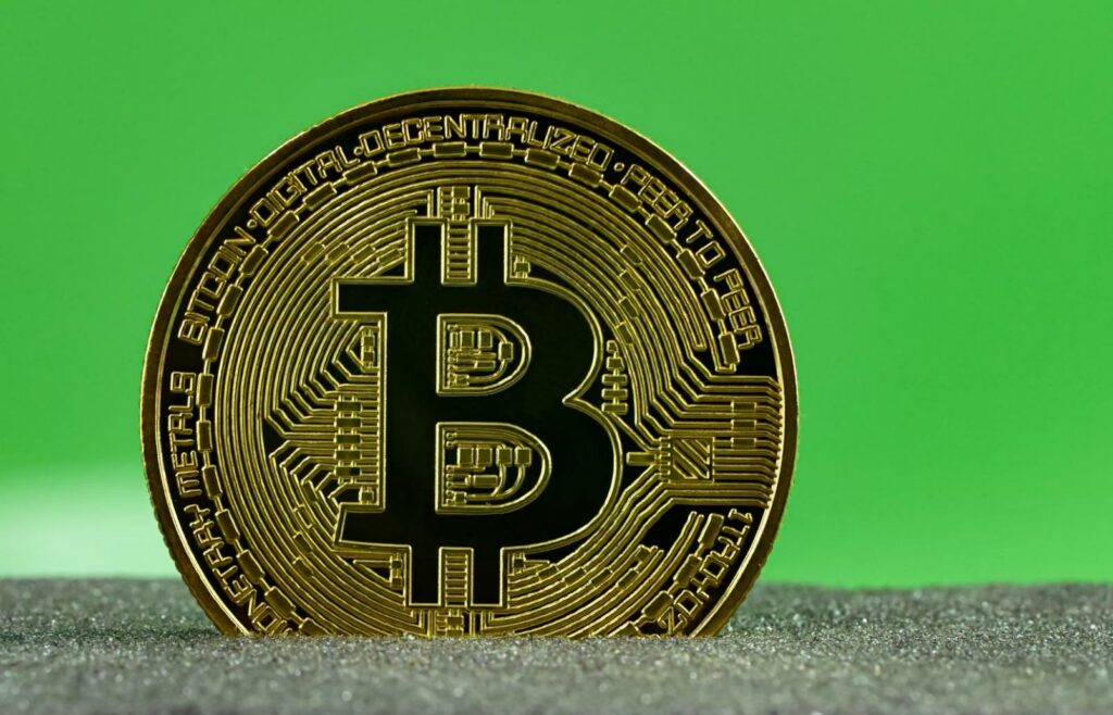 Bitcoin Falls Below $40,000, Hits 6-month Low