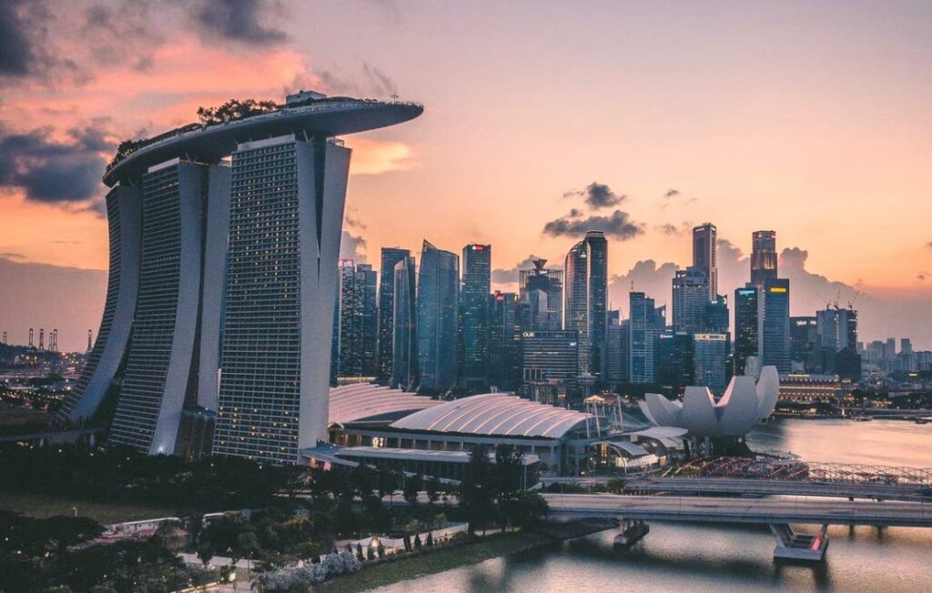 Singapore Central Bank Governor: Wants to Be a Responsible Global Cryptocurrency Center