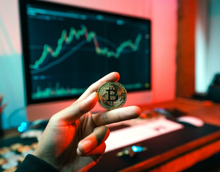 Bitcoin Plummeted, Causing 43 Institutions to Lose Tens of Billions of Dollars, and Tesla, Meitu and Other Speculators Suffered Losses