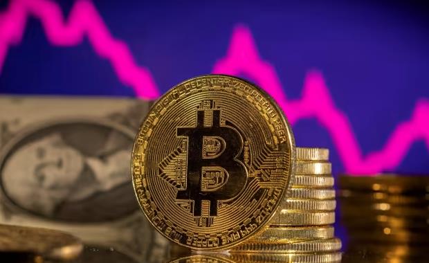 Data: Bitcoin Fell 56% This Quarter, Its Biggest Quarterly Drop In More Than a Decade