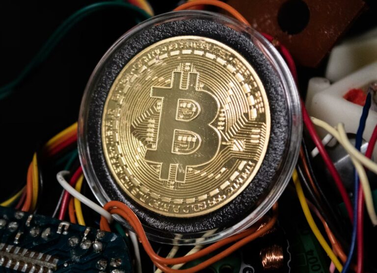 Most Bitcoin Miners Rose as U.S. Stocks Closed Friday