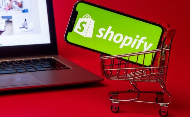 E-Commerce Giant Shopify Partners With Novel to Allow Users of Its Platform to Buy NFTs Directly