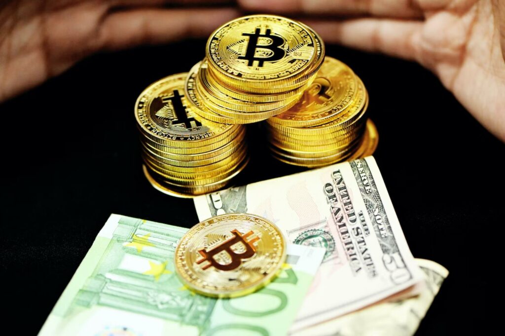 Bitcoin’s Growth Poses a Major Threat to the Existing Fiat Currency System