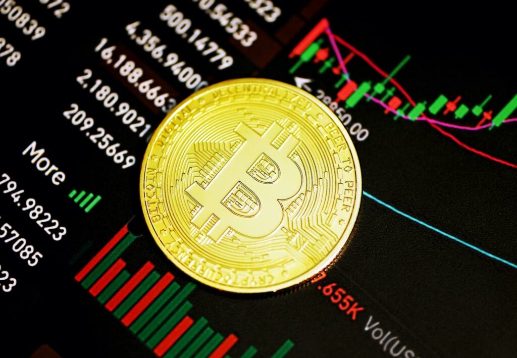 Experts Predict Bitcoin to Surpass $17,000 as $15 Billion Volume Boosts Market