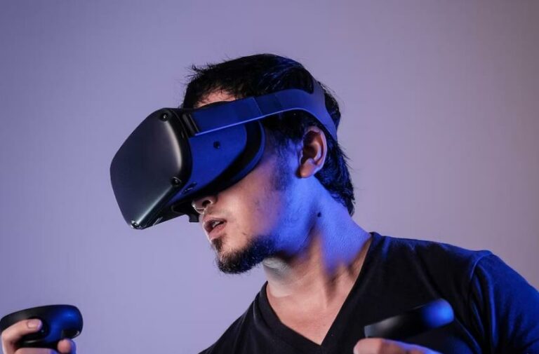 Report: VR Tokens Up 704% In H1, PEPE Up 3,700 Times