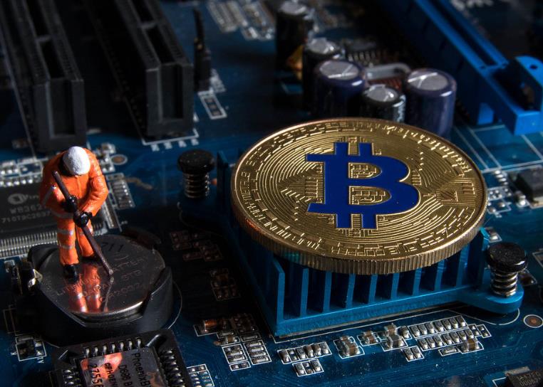 Bitcoin Miners Face Crucial $98,000 Threshold Ahead of 2024 Halving to Ensure Profitability