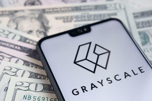 Grayscale Faces Fee War in US Bitcoin ETF Race